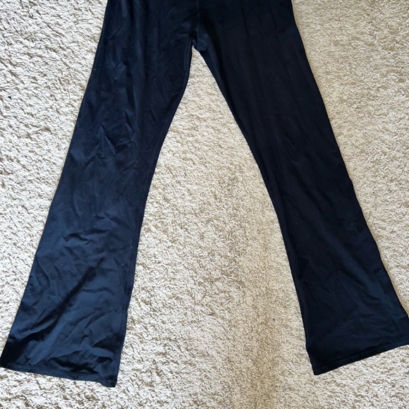 TRENDY BLACK LEGGINGS - Picture 4 of 5